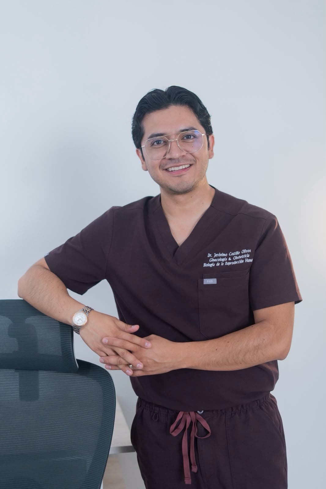 Dr. Jeronimo Castillo Olivos - Ginecólogo y Especialista en Biología de la Reproducción